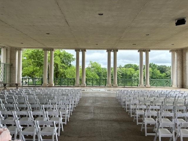 como lakeside pavilion